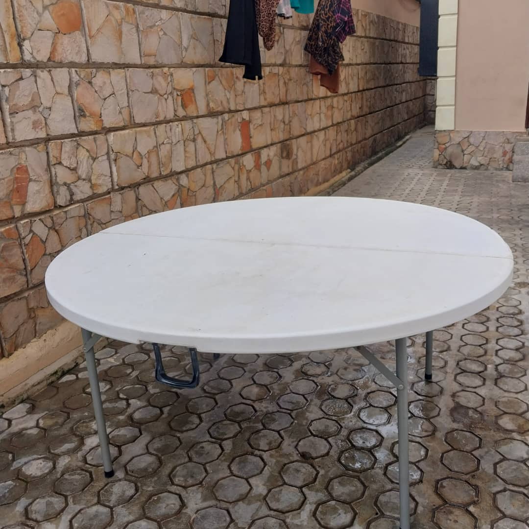 Round Event Table